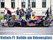 Sieht man nicht alle Tage: Sebastian Vettels Red Bull Formel 1 Bolide parkte am Odeonsplatz (Foto: Red Bull)